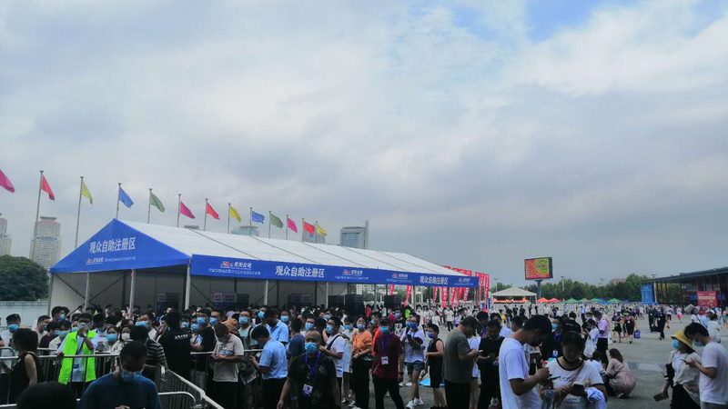 上海广告公司的价格表并非一成不变，其构成因素众多。以下将从几个关键方面进行解析：